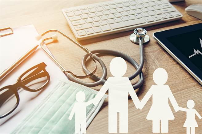 「防疫保单」热卖  金管会示警：犯罪、故意行为无法获理赔。(图/小花平台保险提供)
