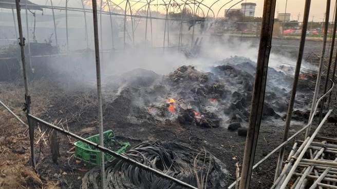 火勢在1小時內完全撲滅，估計延燒面積約650平方公尺。（金門縣消防局提供）