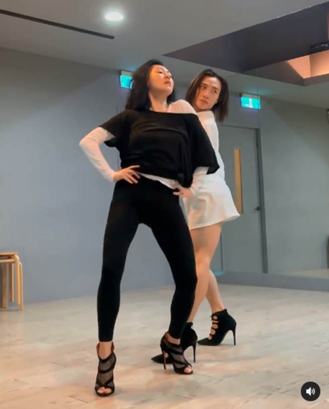 小S分享练舞片段。（图／翻摄自IG）
