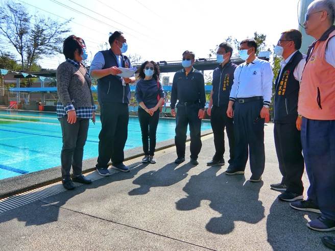 台中市大肚區運動公園及游泳池設施老舊、不足，市議員林汝洲爭取經費改善。(林汝洲提供／林欣儀台中傳真)