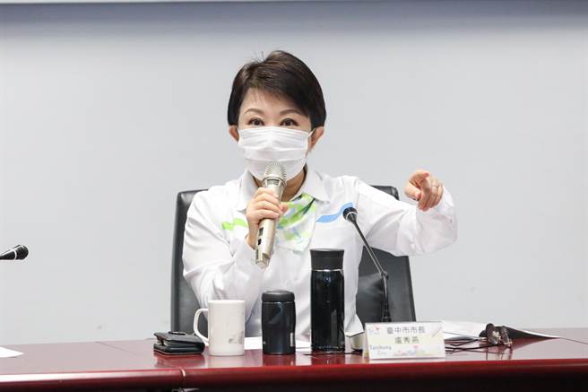 台中市长卢秀燕表示，台中国际会展中心进度，「我比大家都还急，是我开工生出来了」。（卢金足摄）