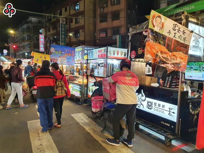 新北市去年約420件外送平台消費爭議。（示意圖，許哲瑗攝）