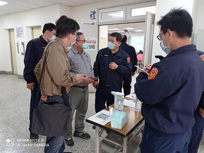 台南市警方与业者协调春节交通工作。（读者提供／程炳璋台南传真）