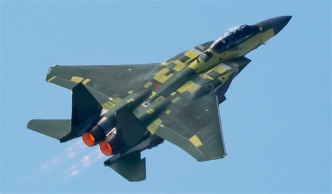 美國波音（Boeing）F-15EX戰機2日在密蘇里州聖路易首飛。（Boeing/Eric Shindelbower）