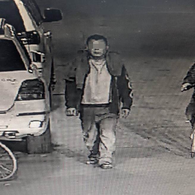 陳姓嫌犯涉犯多起住宅、超商竊盜，近日因在捷運車廂內抽菸遭逮。（圖：民眾提供）