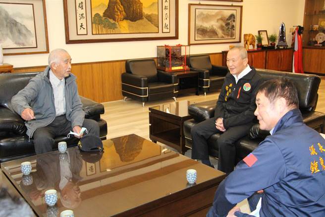 長春集團總裁林書鴻希望爭取工業用地，在苗栗繼續發展。（何冠嫻攝）