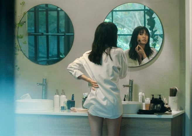 孫盛希在浴宝盥洗被偷拍了？ 曝光居家生活樣貌(滾石唱片提供 )