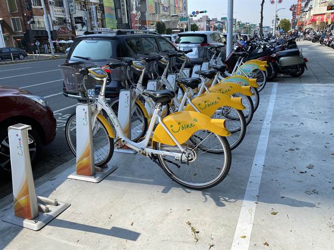 嘉义市公共自行车增设站点，前30分钟免费骑用。（廖素慧摄）
