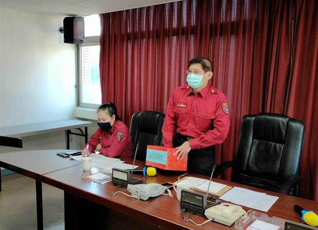 基隆市消防局3日上午舉行109年度公職人員財產申報抽籤作業。（基隆市消防局提供／陳彩玲基隆傳真）