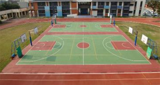 醉后失态被录影的女校长任职于偏乡公立中学。（翻摄 全国运动场馆资讯网）