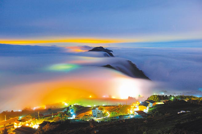 台18线63.5K「石棹琉璃光」是嘉义限定，云瀑琉璃光美景宛如东方欧若拉。（嘉义县政府提供／吕妍庭嘉县传真）