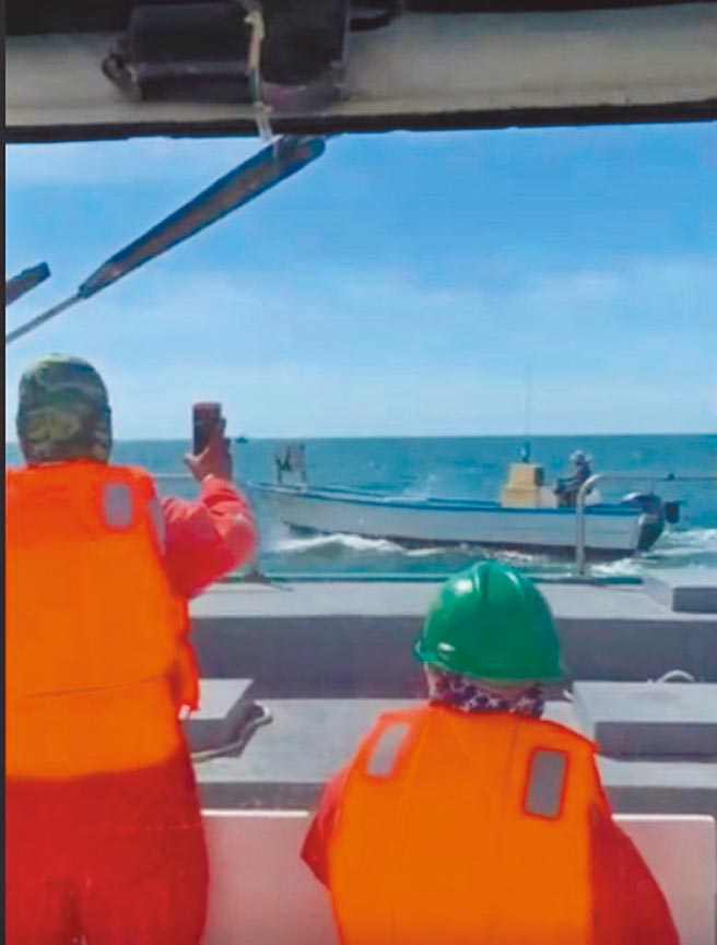 达德公司提告渔民诈欺，云林县检警搜证后逮捕21名渔民，其中9人交保、12人请回。（云林地检署提供／张朝欣云林传真）