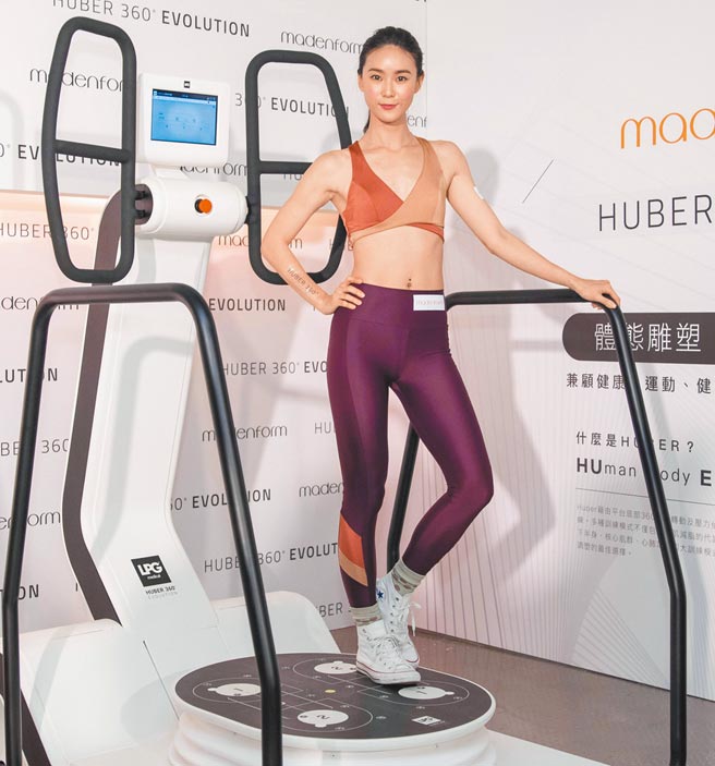 锺瑶昨亲自体验体雕运动仪，30分钟不到就飙汗。（媚登峯提供）