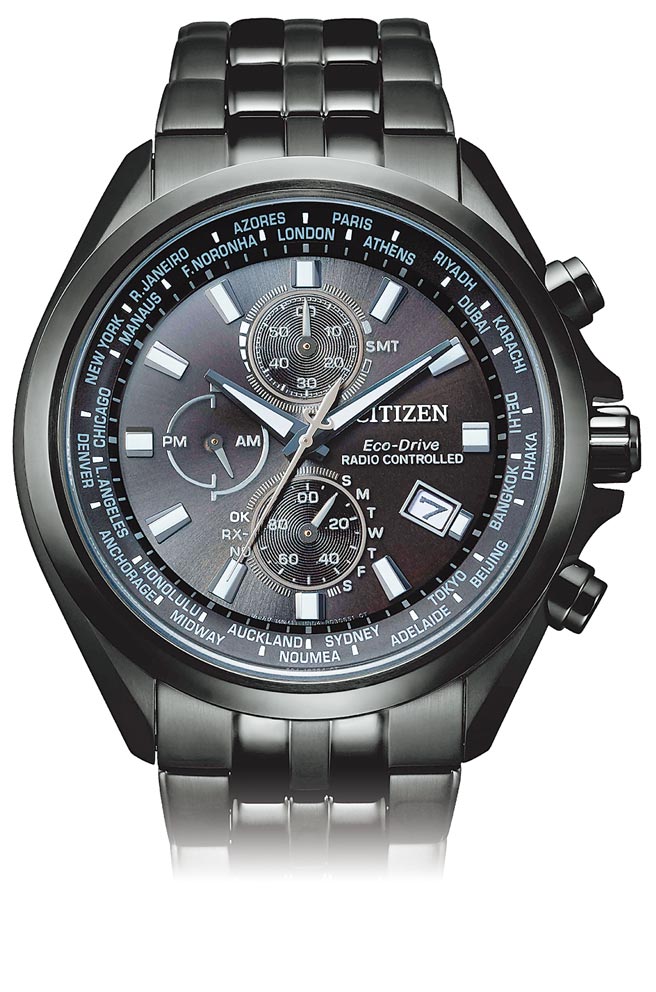 CITIZEN光動能全球電波對時腕表，2萬8800元。（CITIZEN提供）