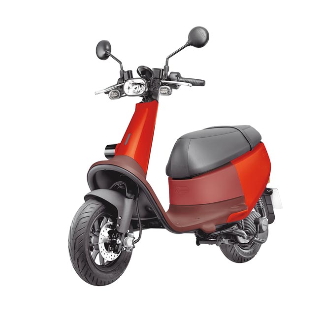 微风广场、微风南京、微风信义、微风松高、微风南山福袋大奖「GogoroVIVA Plus樱桃红」，价值5万8980元。（微风提供）