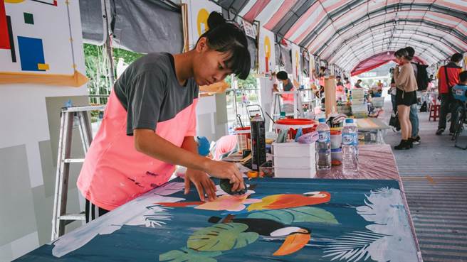 漆作裝潢職類競賽實況。（台中市政府提供）