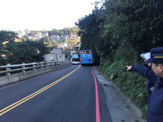新北市瑞芳警分局特別在年前召集交通局、區公所、客運公司、停車場業者等多單位辦理春節期間交通疏導管制協調。（瑞芳警分局提供）