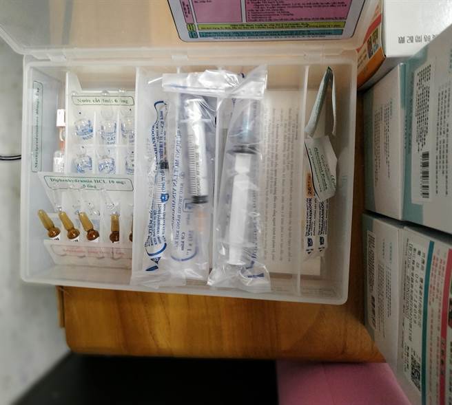 此处医美工作室内查获不少非法医疗器材。（桃园市政府卫生局提供／黄婉婷桃园传真）