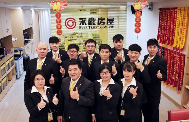 提倡团队合作的公司文化，让张克扬能够更有效率完成工作。(图/永庆房屋提供)