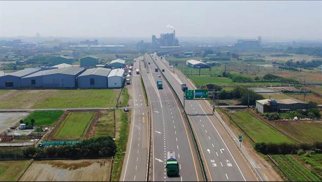 交通部公路总局第一区养护工程处表示，居住在基隆及周边地区的民眾，若欲往返桃园及新竹县市，可以利用台61线作为国道的替代道路。（交通部提供／陈彩玲基隆传真）