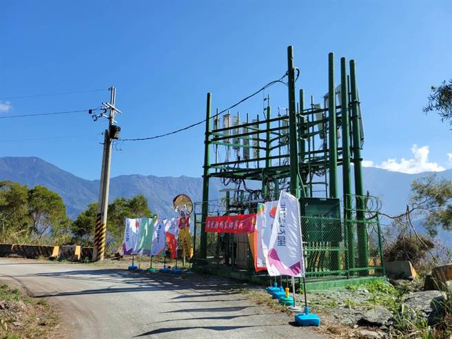 玛家乡旧筏湾部落行动电话共构基地台4日启用。（潘建志摄）
