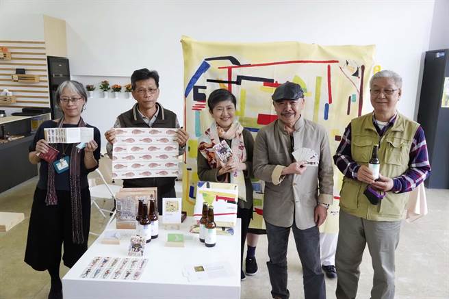 高美馆与南部在地艺术家及设计师合作，开发艺术新商品。（高美馆提供／袁庭尧高雄传真）