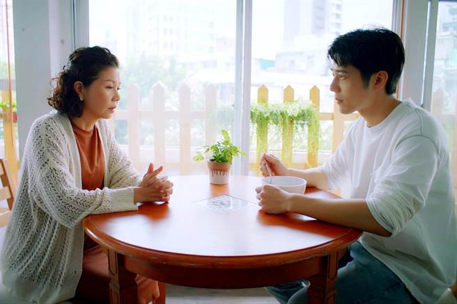 于子育希望胡宇威放弃跟叶星辰在一起。（东森提供）