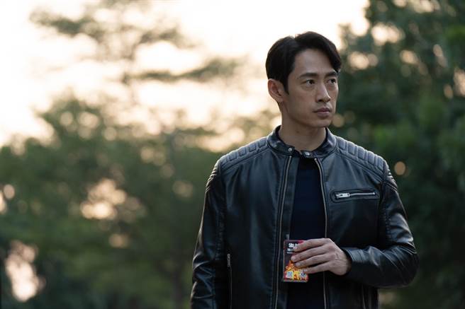 路斯明演出《國際橋牌社2》。（國際橋牌社提供）