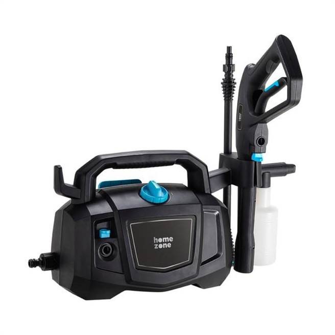 Homezone100bar自吸式高压清洗机 (1300W)，主体轻盈，附带挂鉤管线收纳方便 ，100Bar高压水柱，强力去脏清洁功能，1999元。（特力屋提供）
