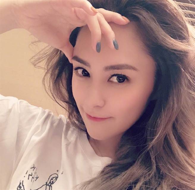 香港女星阿娇（锺欣潼）。(图/ 摘自锺欣潼微博)