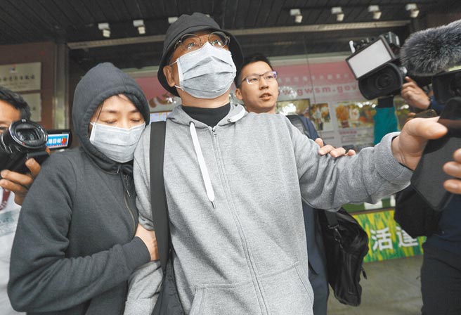 卷入王立强共谍疑云的向心、龚青夫妇，境管期限将在4月13日届满，检方正赶在境管期限前结案。（本报资料照片）