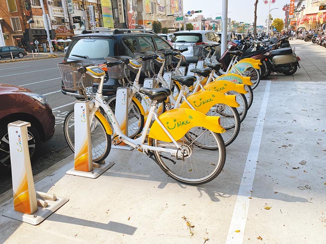 嘉義市公共自行車增設站點，前30分鐘免費騎用。（廖素慧攝）