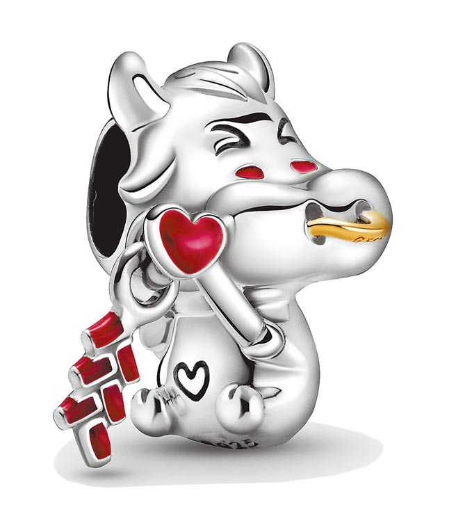 Pandora牛年大吉925银串饰，2880元。（Pandora提供）