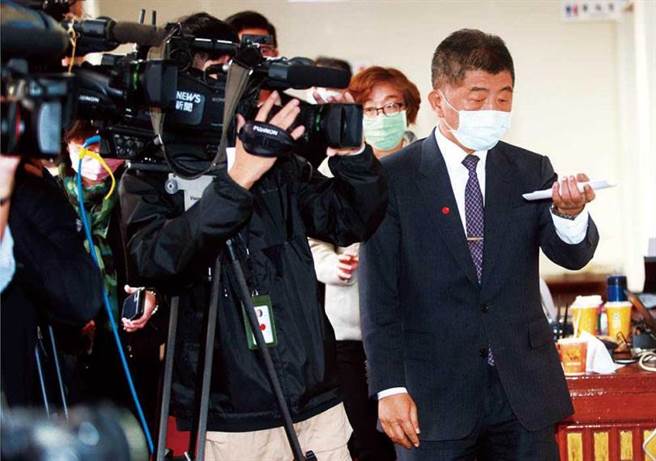 被媒体频频追问「何时打疫苗」的陈时中，始终不正面回答，甚至批评疫苗效果不佳。（图／报系资料库）