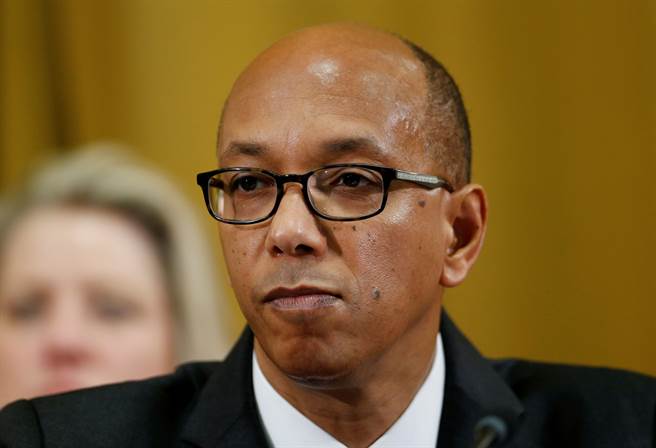 伍德（Robert Wood）在日内瓦由联合国主办的裁减军备会议中演讲，呼吁新武器管制行动要「涵盖更多武器，最终有更多国家参加」。(图/路透)