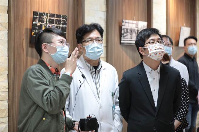 基隆醫院第1季攝影展揭幕　市府攝影官作品超吸睛。（基隆醫院提供／吳康瑋基隆傳真）
