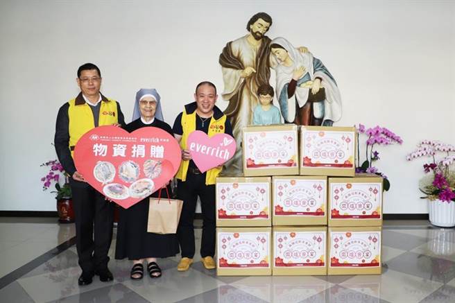 疫情海啸第一排免税店业者，年度公益不间断。图／升恒昌提供