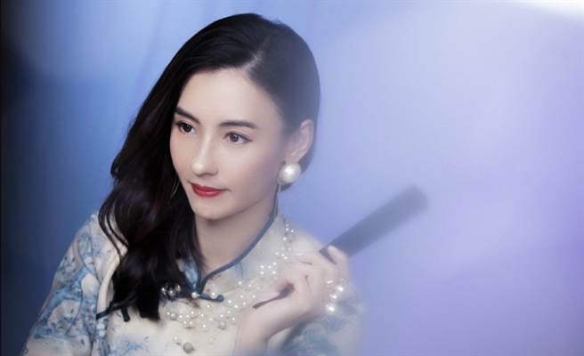 张柏芝在节目中想和那英当队友，却遭无情委婉拒绝。(图/ 摘自张柏芝微博)