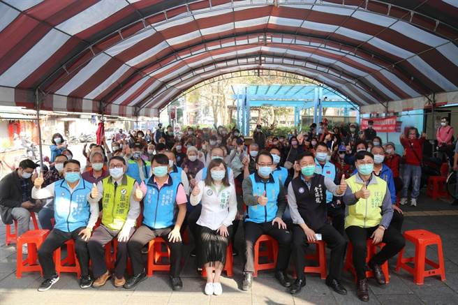 新北市中和區公所進行秀山公園遊戲場改善工程於1月底順利完工，今（5日）舉行整修更新啟用典禮。（中和區公所提供）