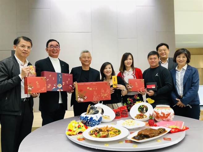 台湾行动菩萨助学协会迈入第18年，帮助的学生累计上万人次，发出去的奖助学金超过1.2亿，行善获各界爱心响应。（卢金足摄）