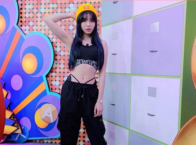 正妹网红肉乙（Zoe）。(图/ 摘自肉乙_Zoe IG)