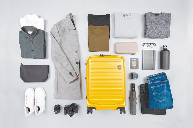 2021日系LOJEL行李箱「黄灰炫风」系列，分享旅游穿搭攻略。图／业者提供