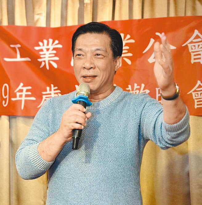 5G开通带领电信产业迈向新时代，国内特二类电信服务供应商三联南频电信，突破传统电信服务思维，善用IoT物联网优势，提出「三联南频．以科技驱动．相信SunLINE．活出爱理念」，致力成为电信科技生活新形态的领航者，其中，三联南频电信主席也担任电信公会顾问团召集人的徐少东功不可没。（刘宥廷摄）