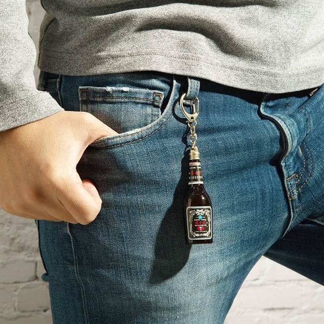 會講話的悠遊卡 三洋維士比3D造型悠遊卡福氣預購。（悠遊卡公司提供／吳康瑋台北傳真）