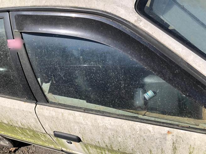 基隆报废车内「木乃伊乾尸」  家属悲认尸 希望破灭。（翻摄照片／吴康玮基隆传真）