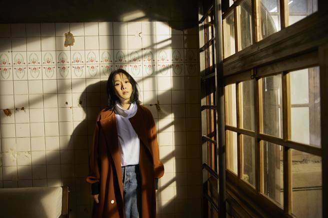 刘若英在新春前夕推出〈所有相爱的人啊〉。（相信音乐提供）