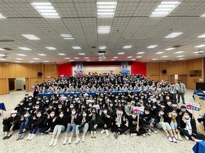 國際扶輪為期兩天的青少年領袖訓練營，吸引近220位來自台中市15~18歲的學生一起參加。（圖／業者）