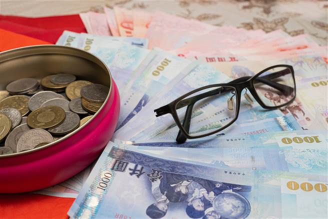 老公月给4万养家 人妻讨钱被呛拿太多 曝支出掀热议(示意图/达志影像)