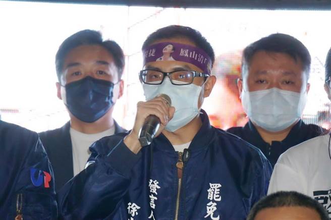 罢捷总部发言人徐尚贤（中）坦言失败，但没有输。（柯宗纬摄）
