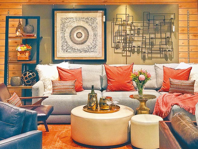 新年居家布置，可利用象徵吉祥的桔（橘）色，取代传统红色，并以金色做点缀，优雅又能显现春节氛围。(Crate and Barrel提供)